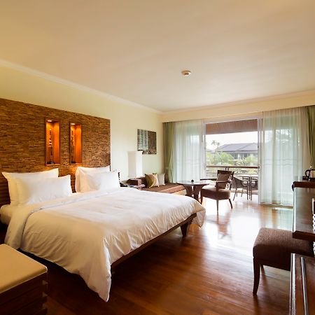 Hotel Robinson Khao Lak Esterno foto