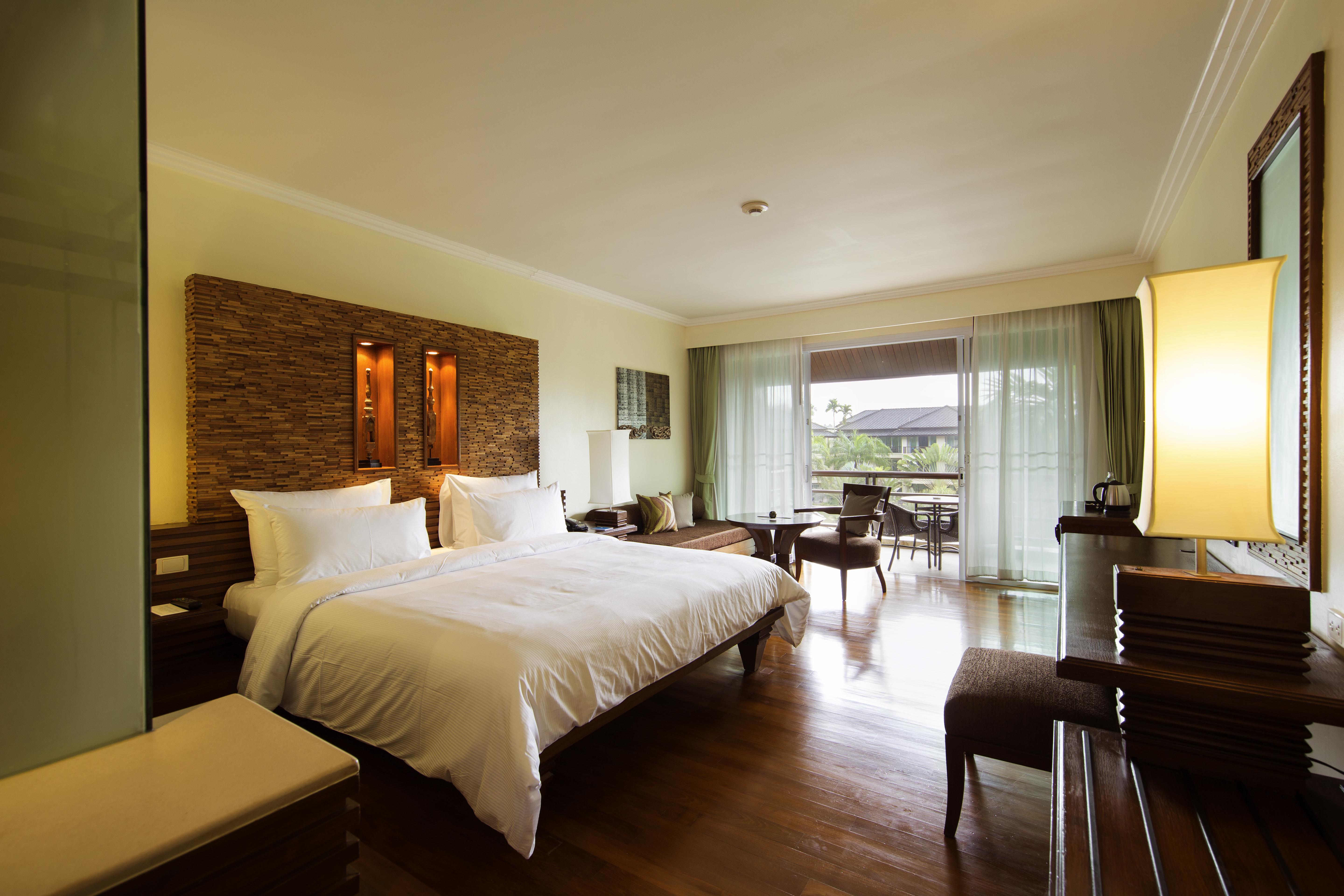 Hotel Robinson Khao Lak Esterno foto
