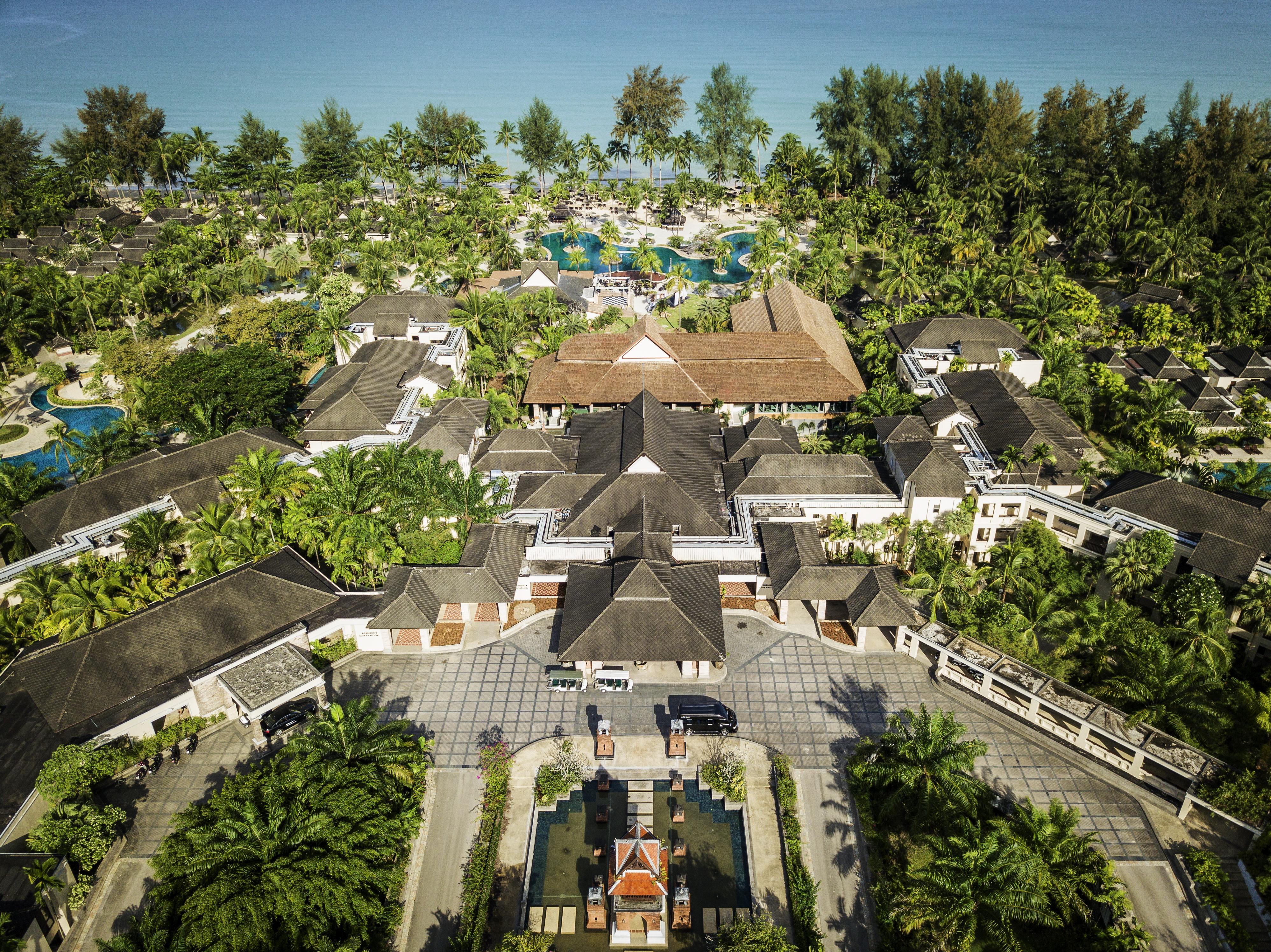 Hotel Robinson Khao Lak Esterno foto