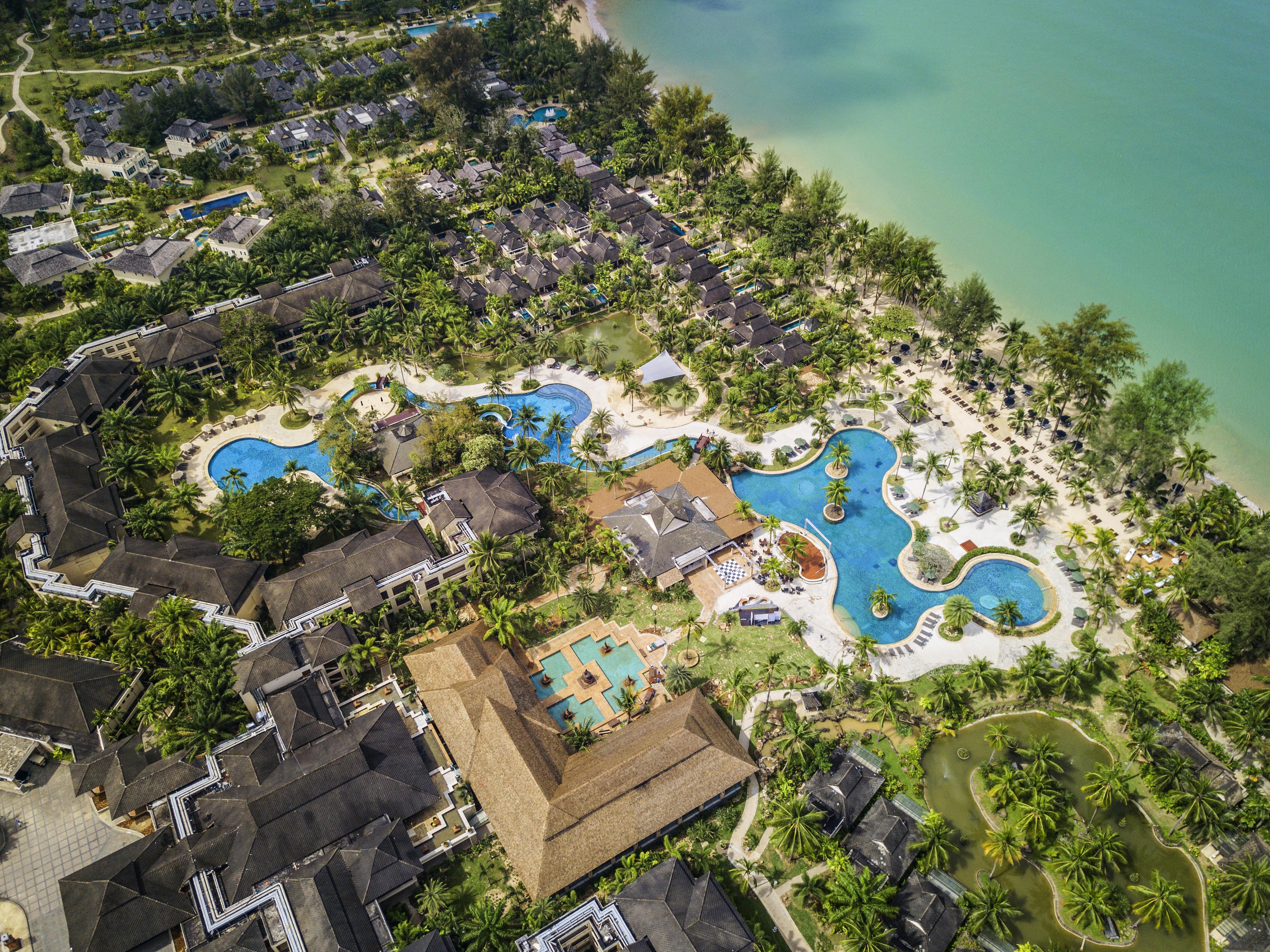 Hotel Robinson Khao Lak Esterno foto