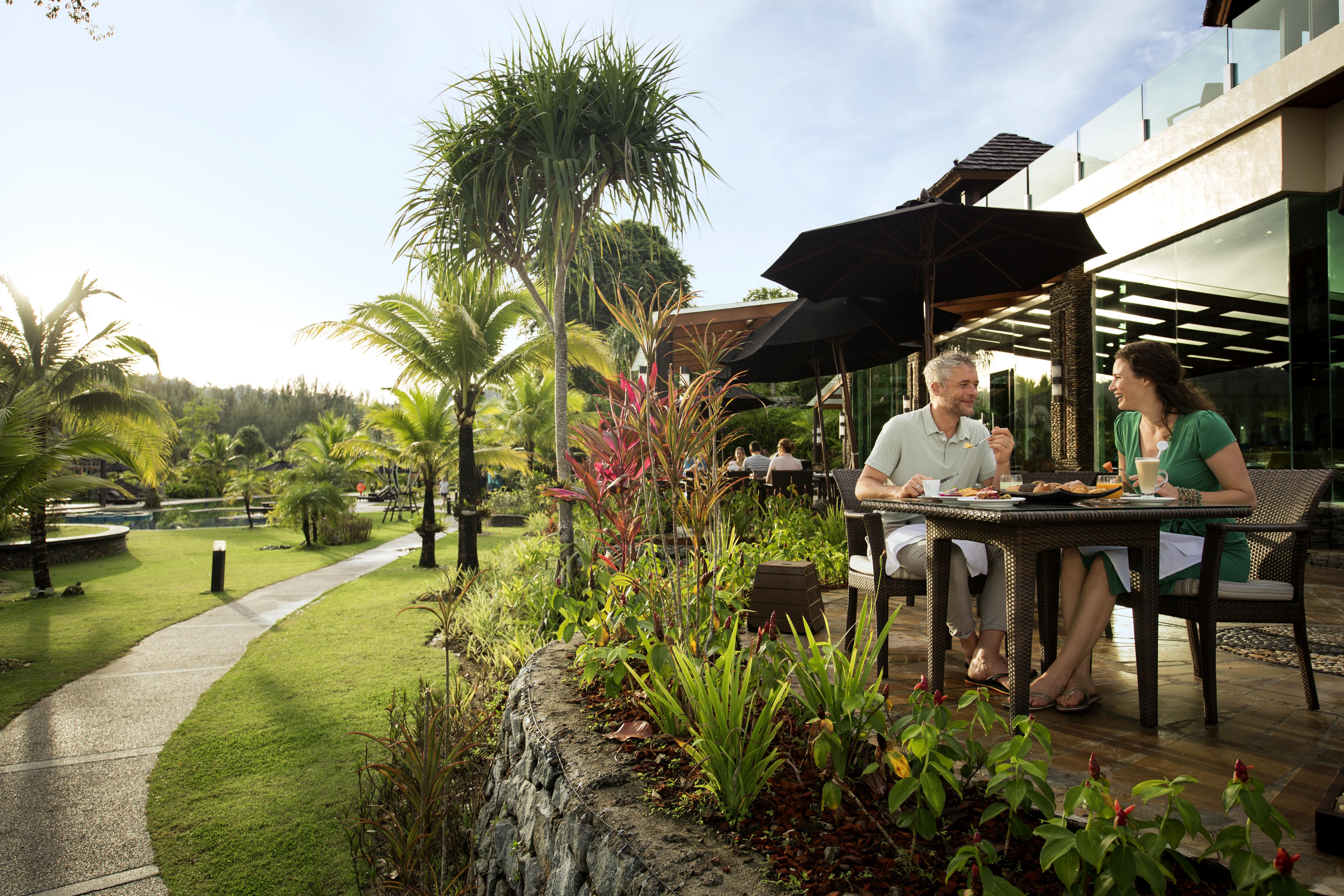 Hotel Robinson Khao Lak Esterno foto
