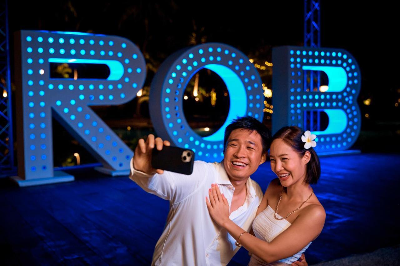 Hotel Robinson Khao Lak Esterno foto