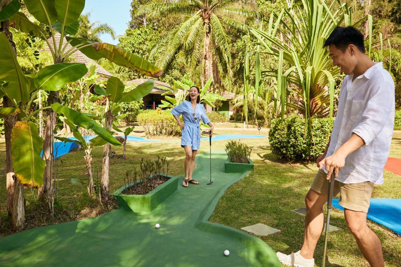 Hotel Robinson Khao Lak Esterno foto