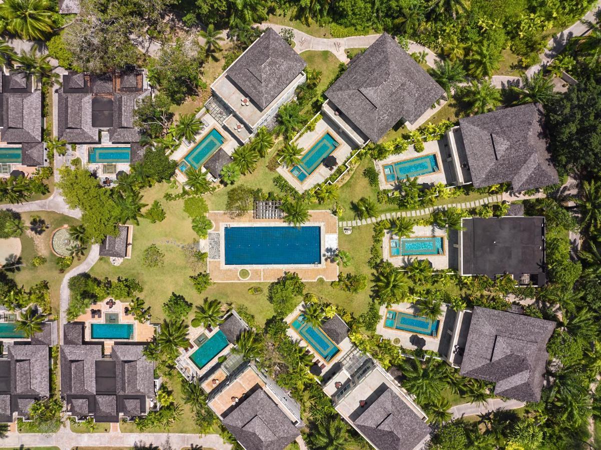 Hotel Robinson Khao Lak Esterno foto