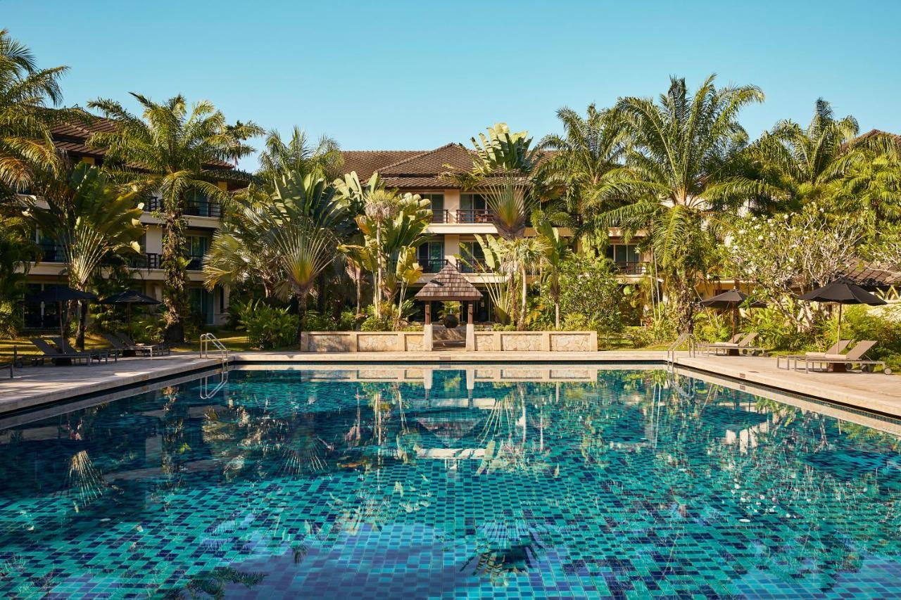 Hotel Robinson Khao Lak Esterno foto