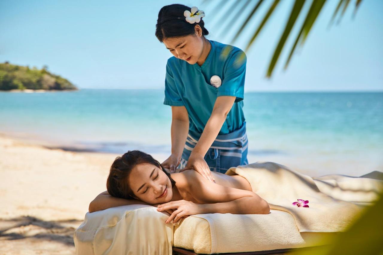 Hotel Robinson Khao Lak Esterno foto